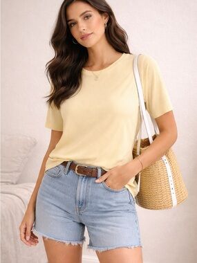 48. Nordstrom • NWT Ribbed Short Sleeve Tee Pale Yellow PTP L18”-25” XL19”-26”